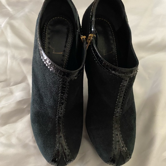 Yves Saint Laurent